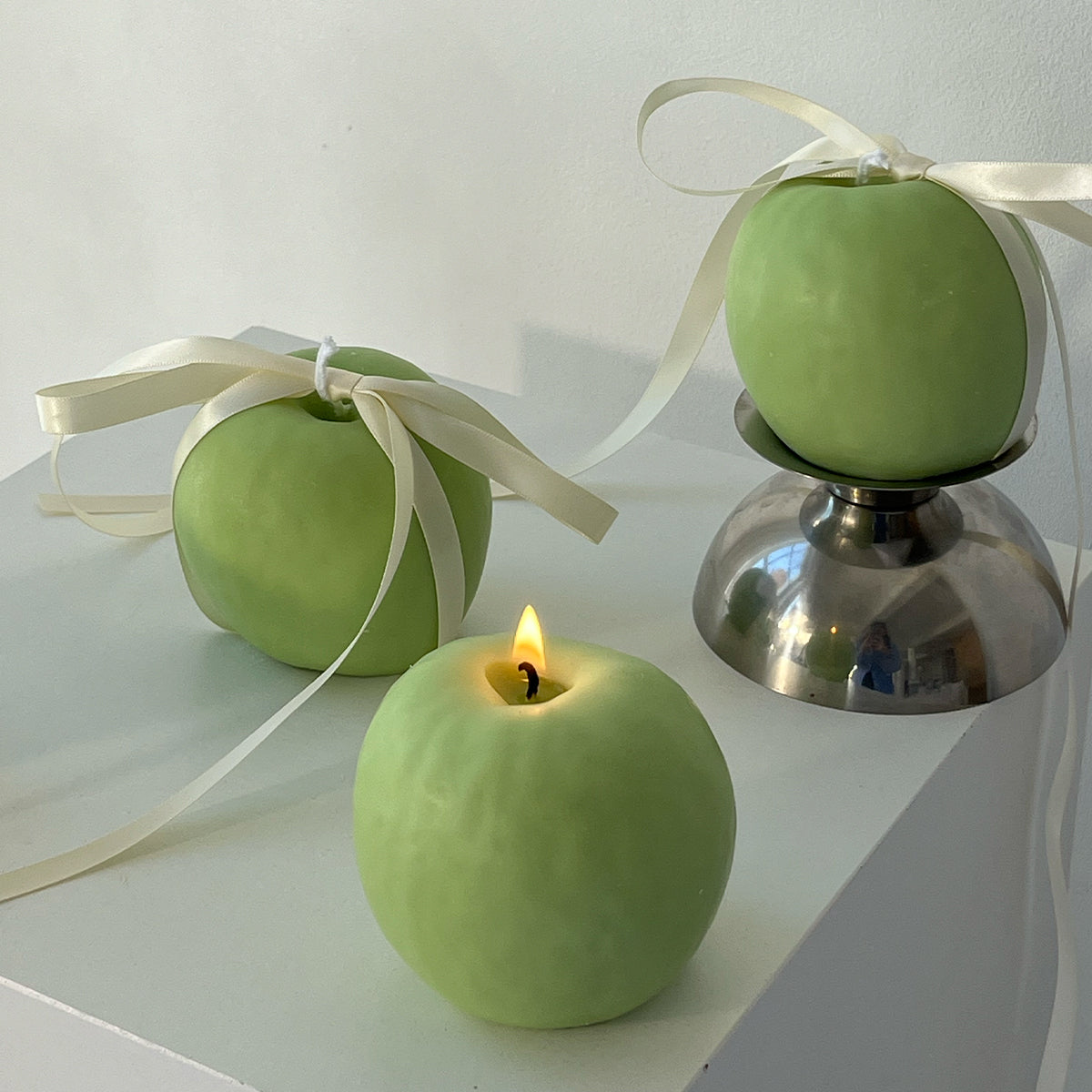 Apple Candle | Hand-Poured Soy Wax Farmers Markets Scandles Green Apple Harvest Single Apple