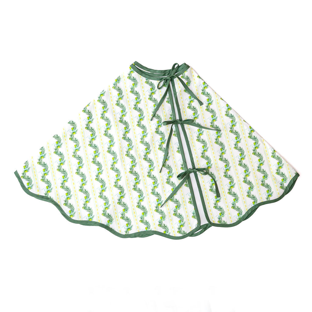Scalloped Tree Skirt | In a Pear Tree