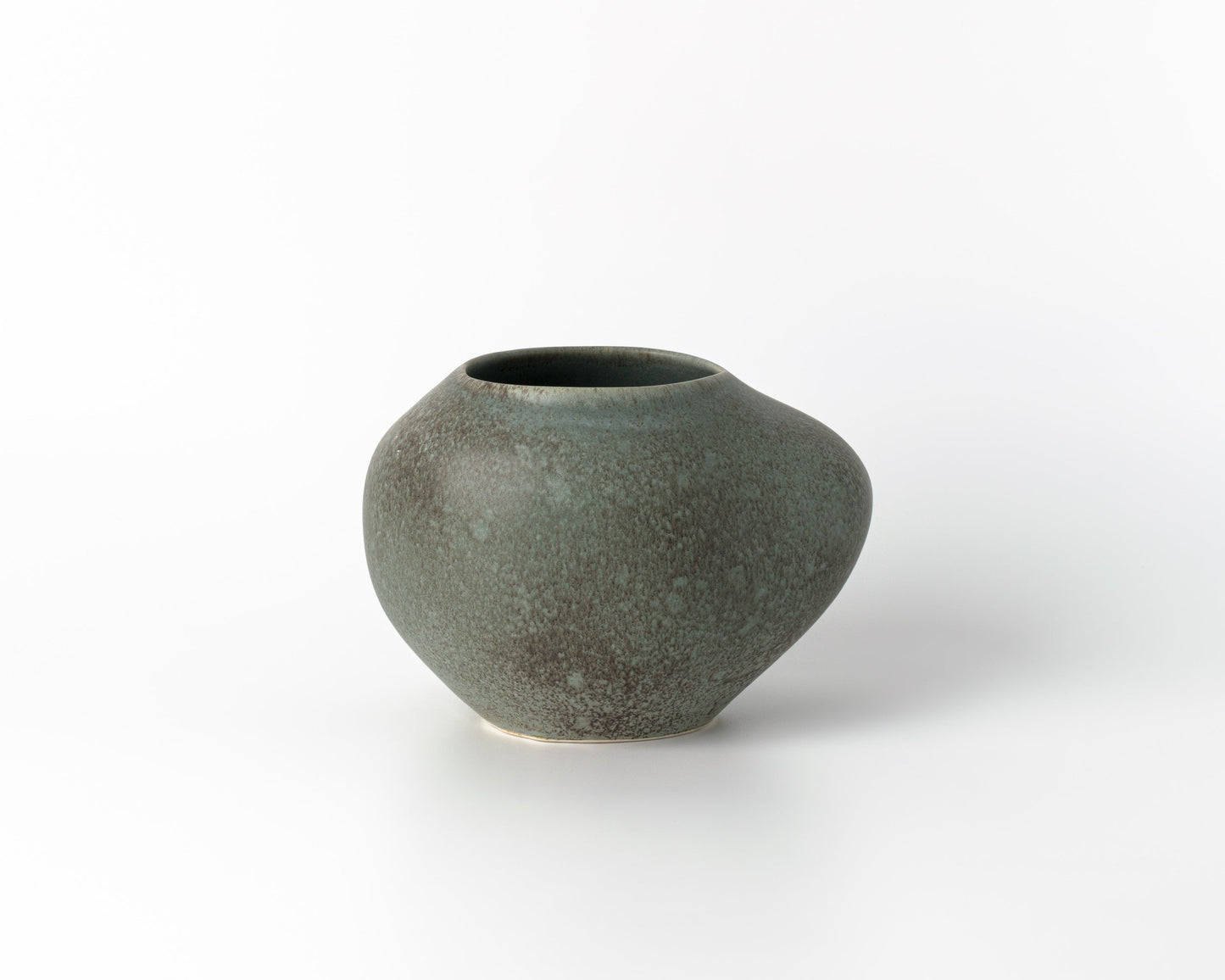 Large Pebble Vase Vase Haand