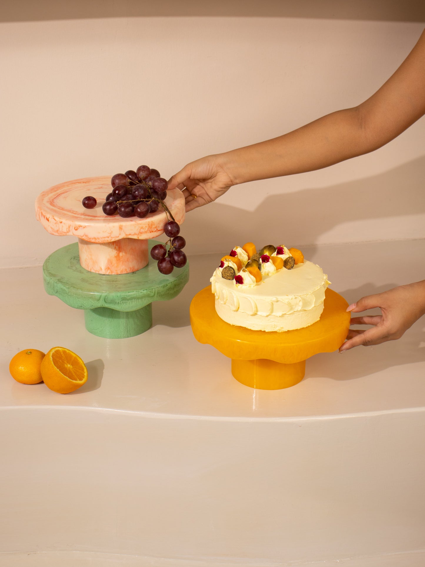 Scallop Resin Cake Stand | Green Cake stand Casa Amarosa