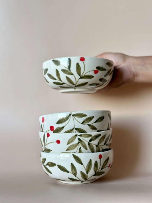 Holly Leaf Small Bowl Set in Olive | Ceramic Snack Bowls, artisan handcrafted bowls with leaf design, perfect for decor.