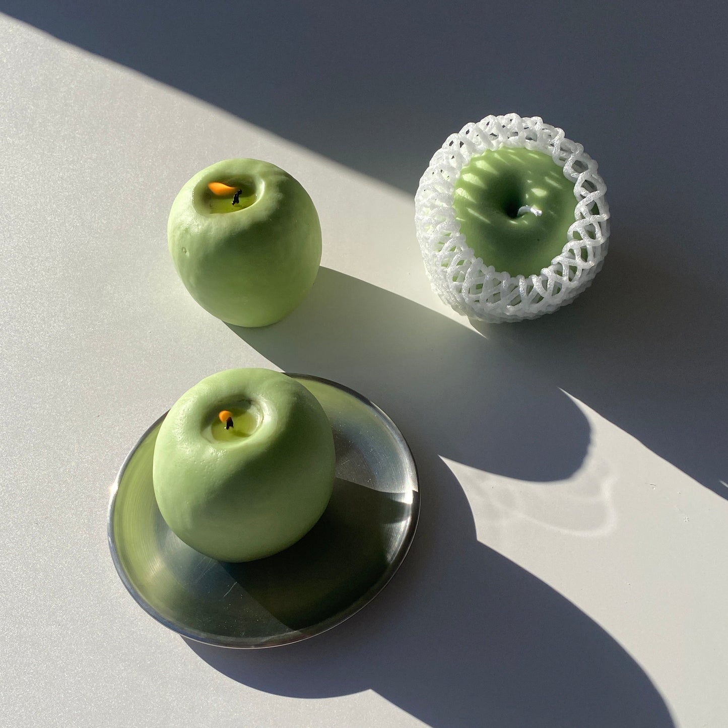 Apple Candle | Hand-Poured Soy Wax Farmers Markets Scandles