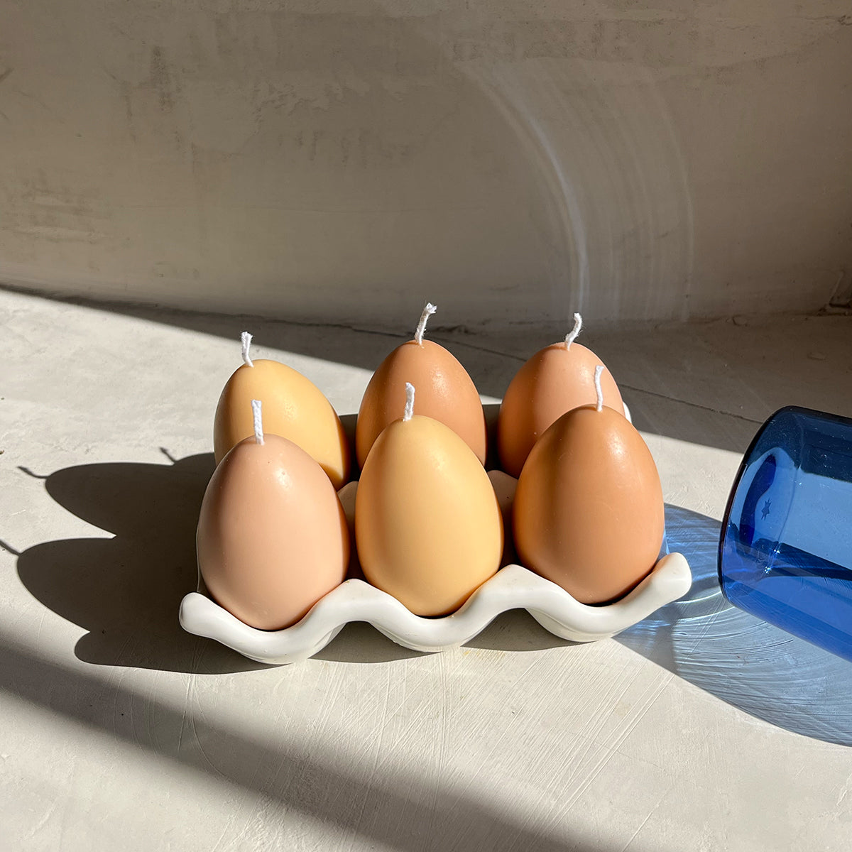 Egg Candle Set of 6 | Cinnamon & Vanilla Farmers Markets Scandles '+ Ceramic Holder Cinnamon and Vanilla