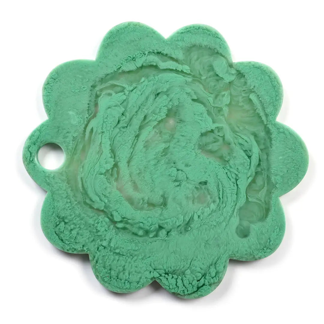 Scallop Resin Cheese Charcuterie Board, Green - 12 Inches Kitchen essential Casa Amarosa