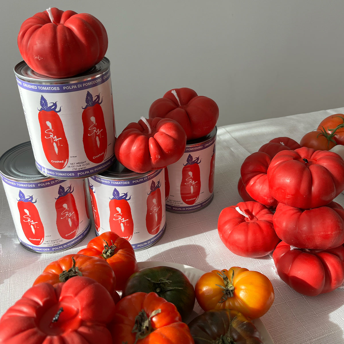 Heirloom Tomato Candle | Red Farmers Markets Scandles Red Tomato Leaf Single Tomato