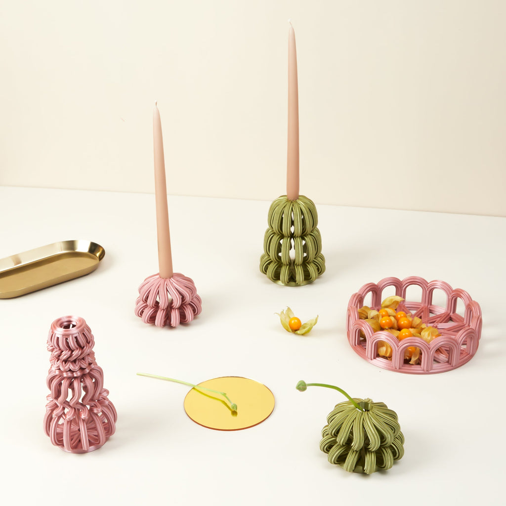 Frosting Loop Candle Holder