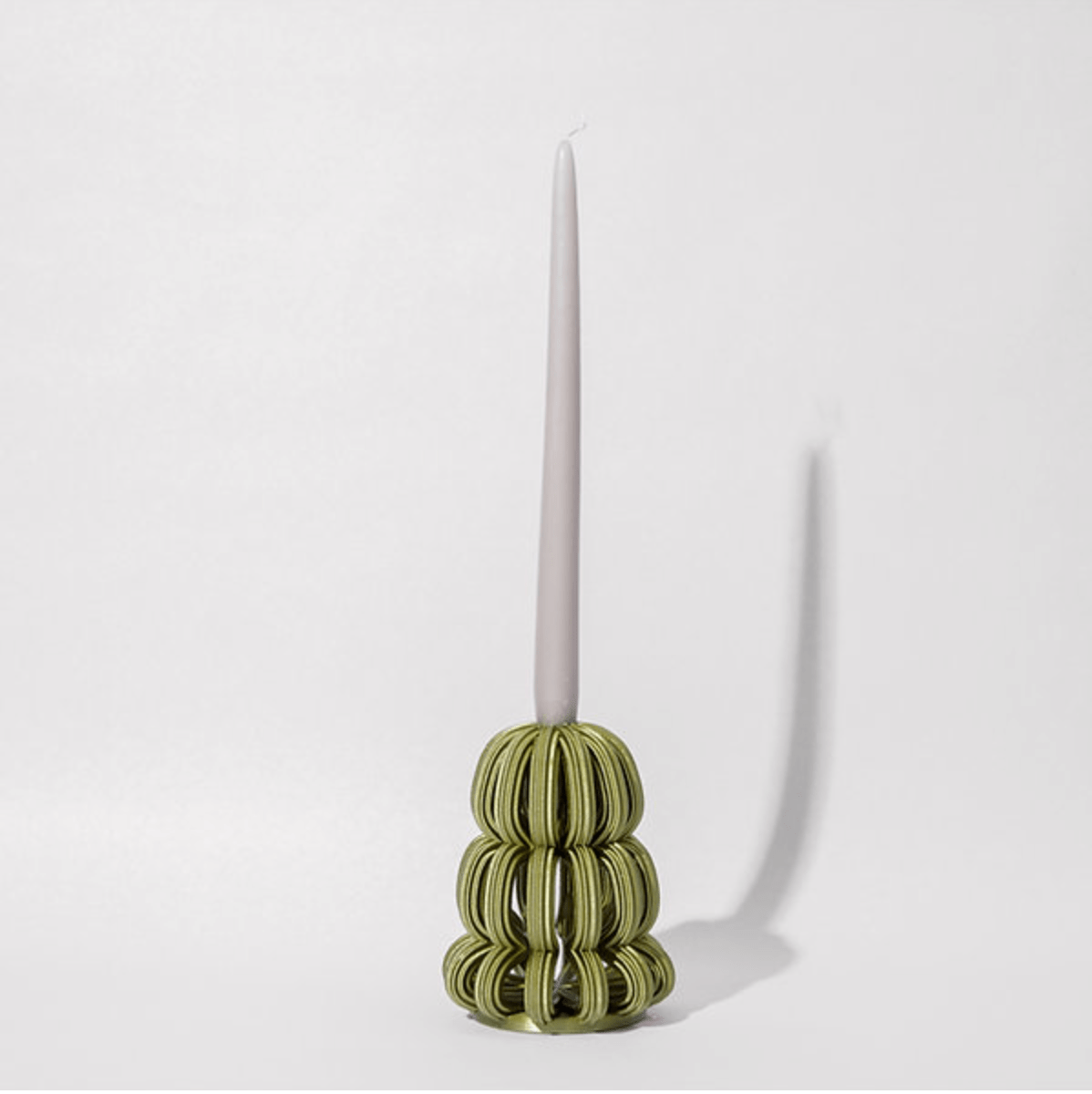 Frosting Loop Candle Holder
