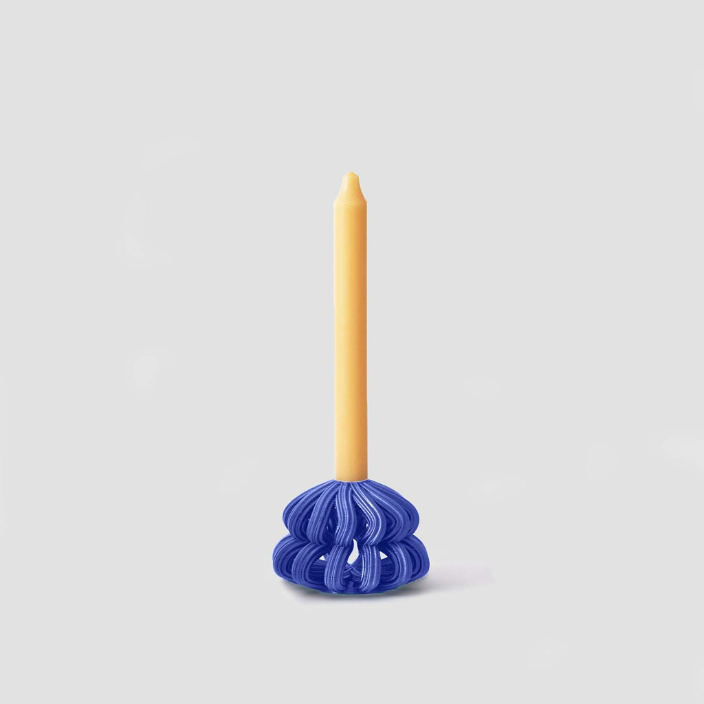 Frosting Loop Candle Holder