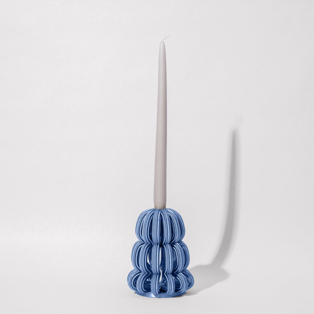 Frosting Loop Candle Holder
