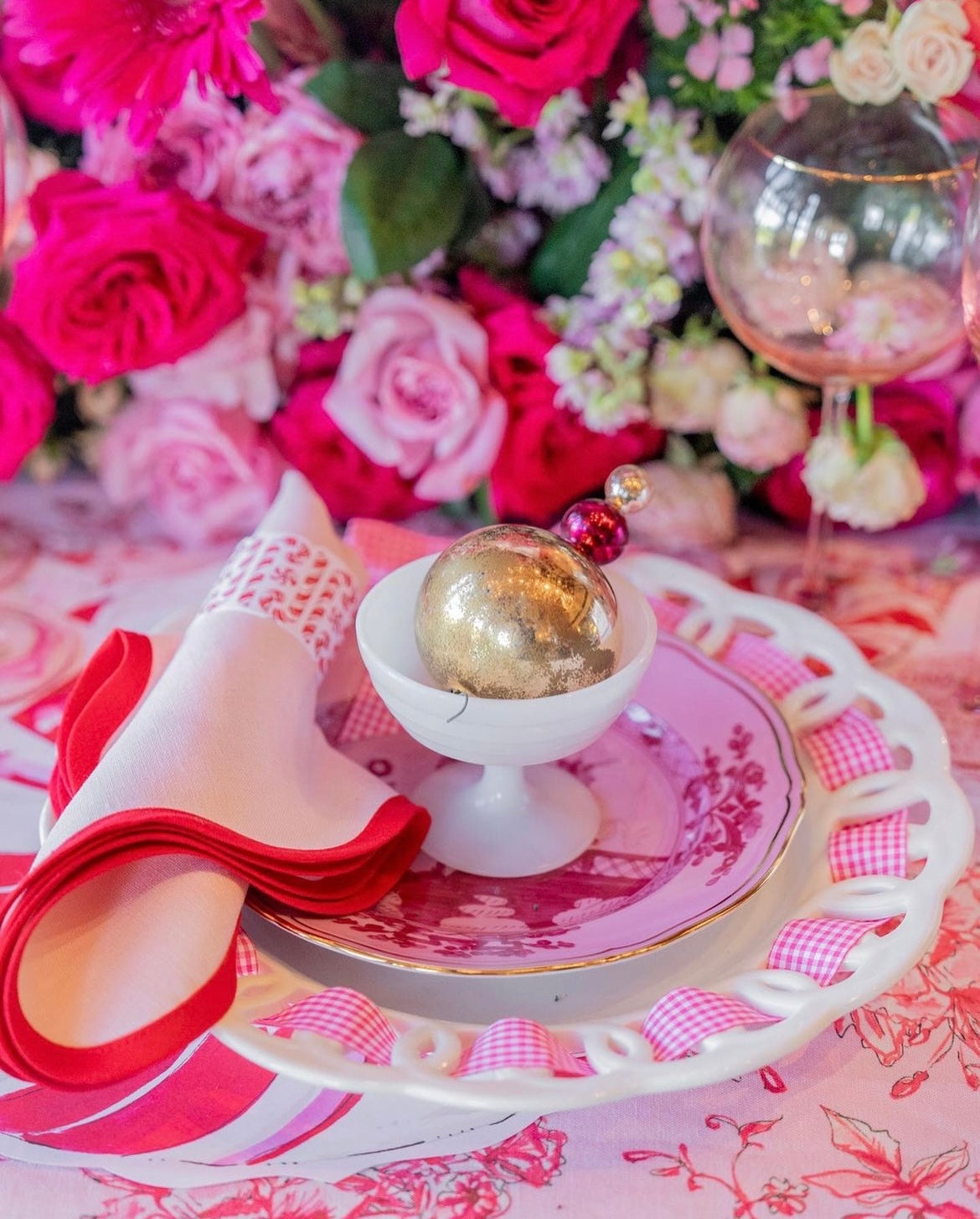 Linen Scalloped Square | Peony Pink with Rosebud Red