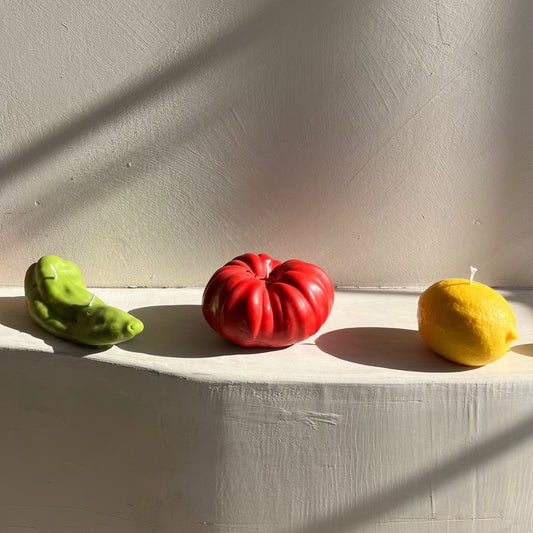 Jumbo Heirloom Tomato Candle | Red Soy Wax Farmers Markets Scandles