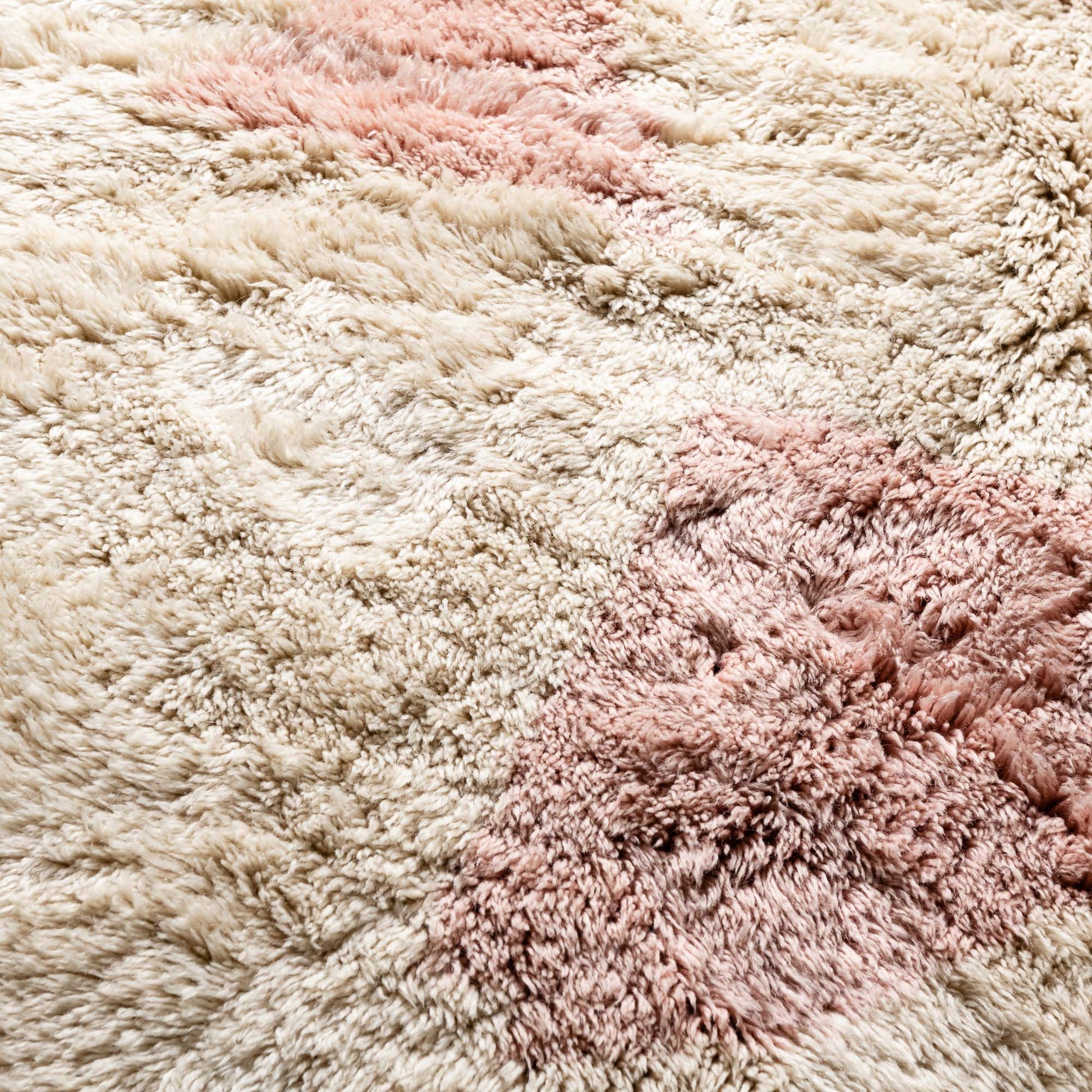 Silken Petals - Luxury Shag Moroccan Rug mrirt rug Benisouk