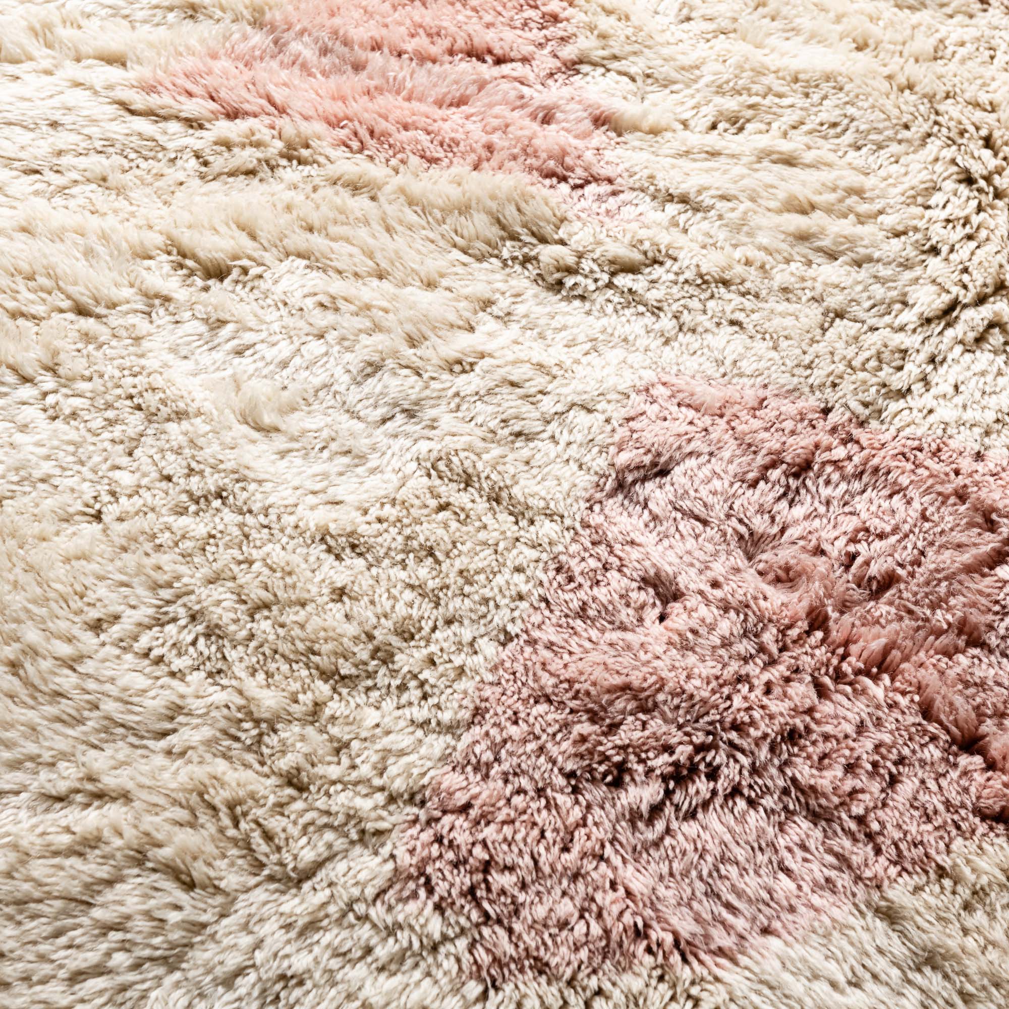 Silken Petals - Luxury Shag Moroccan Rug mrirt rug Benisouk