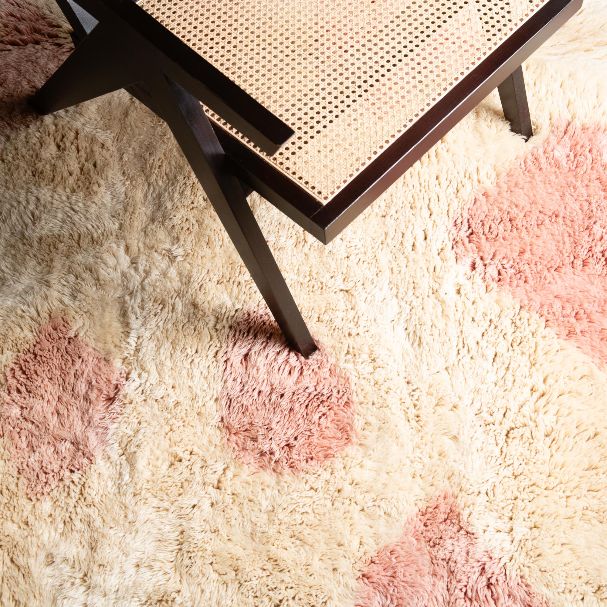 Silken Petals - Luxury Shag Moroccan Rug mrirt rug Benisouk