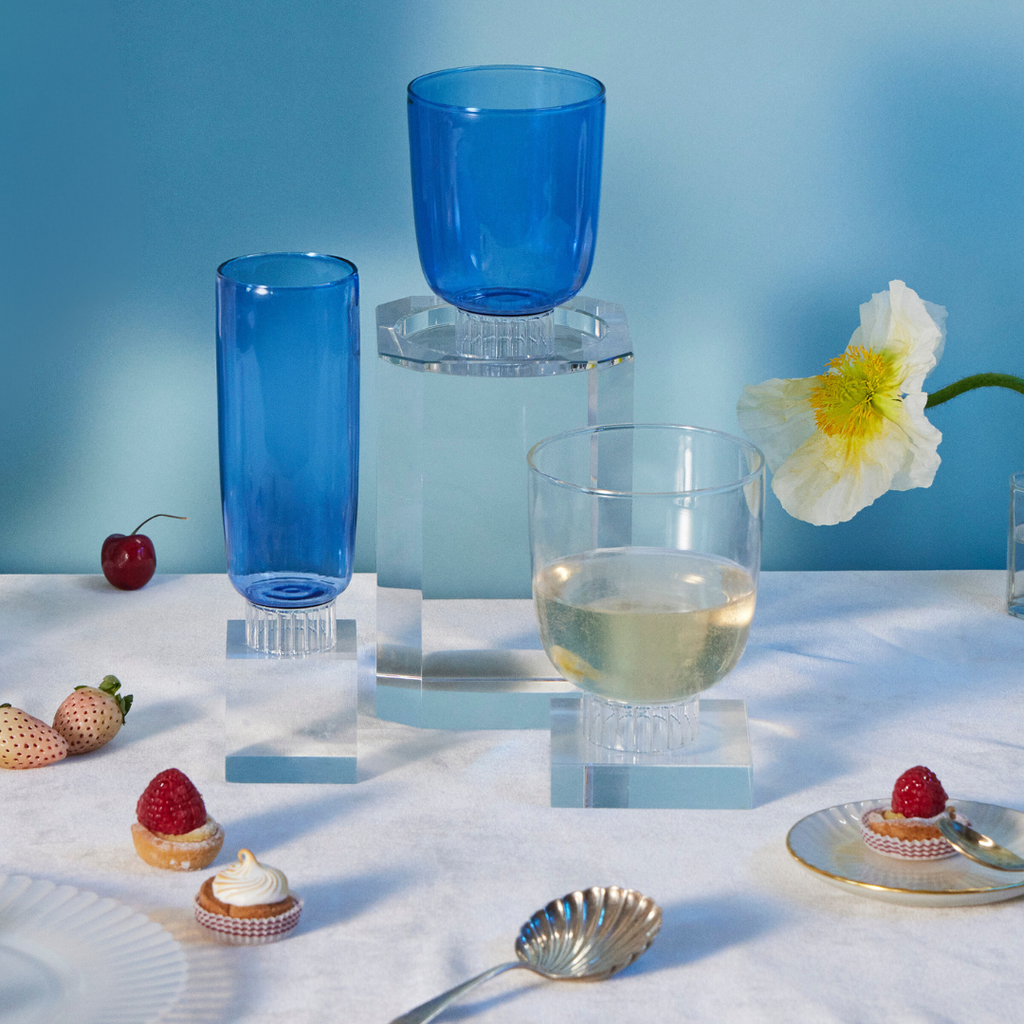 Curved Champagne Flutes