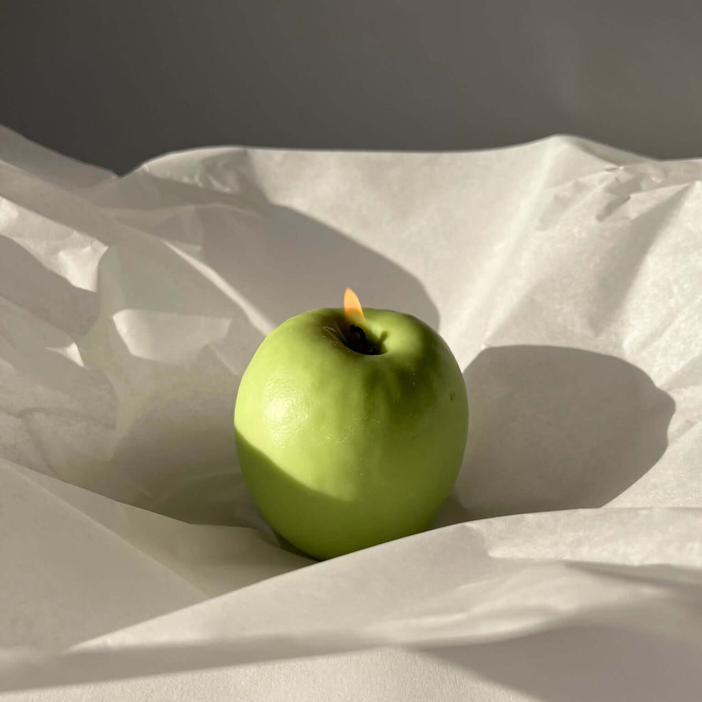 Apple Candle | Hand-Poured Soy Wax Farmers Markets Scandles