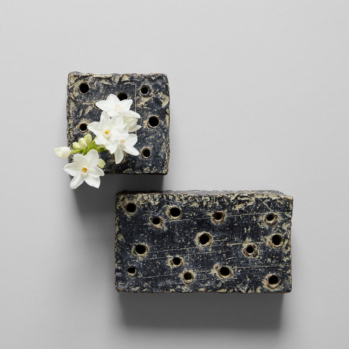 Ceramic Frog Block | Grey Patina