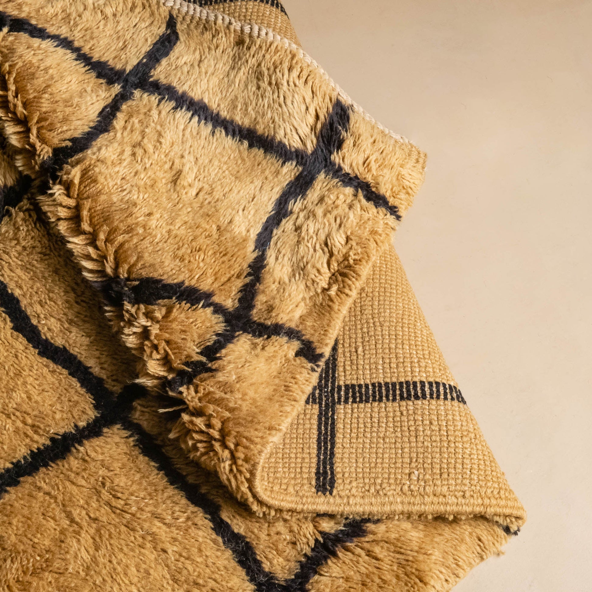 Borderline - Luxury Shag Moroccan Rug mrirt rug Benisouk