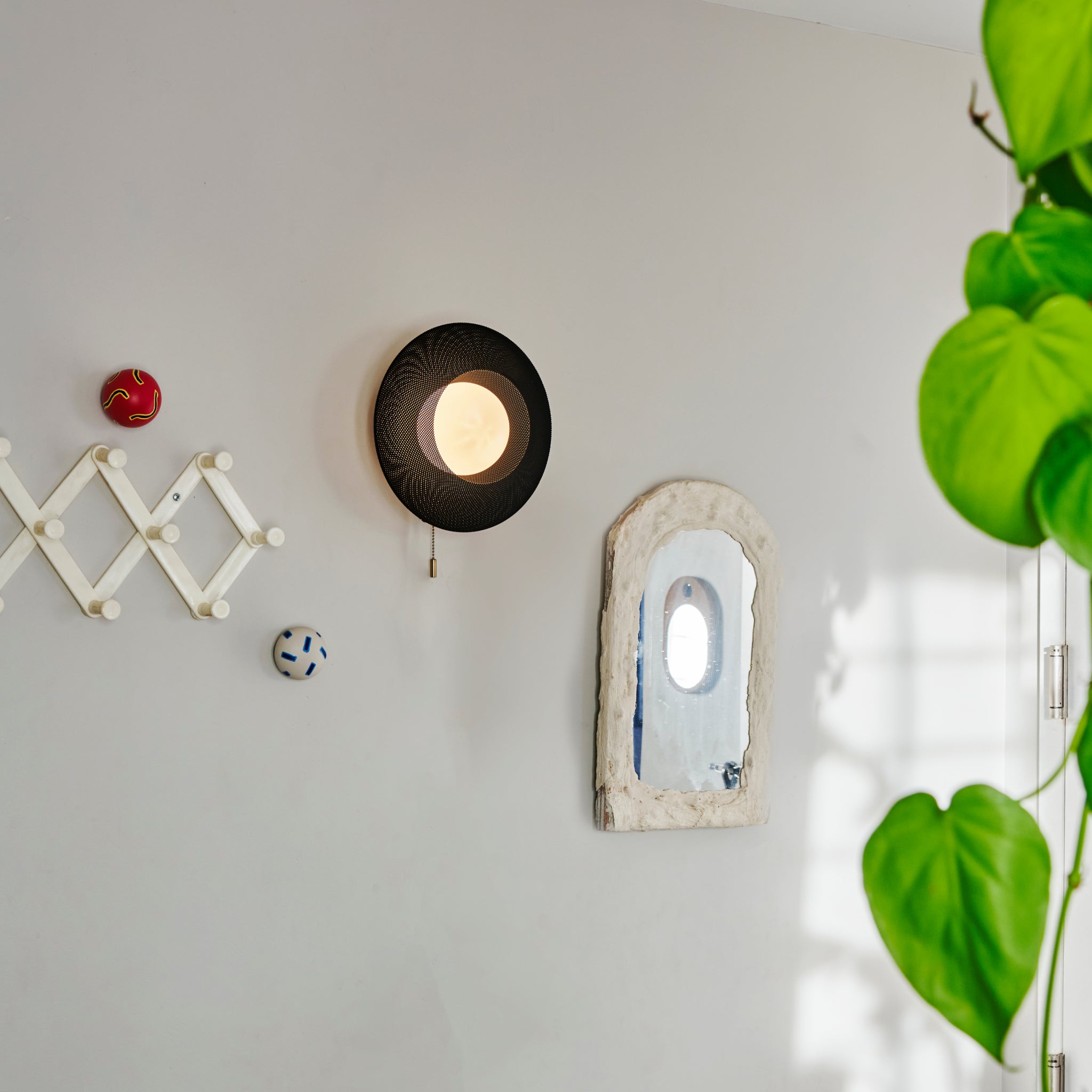 The Helios Sconce