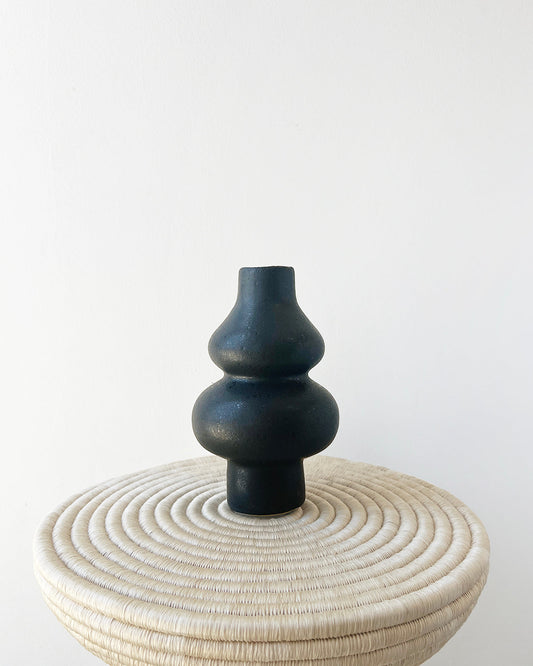 Femme I Clay Vase | Black Vases atacama home