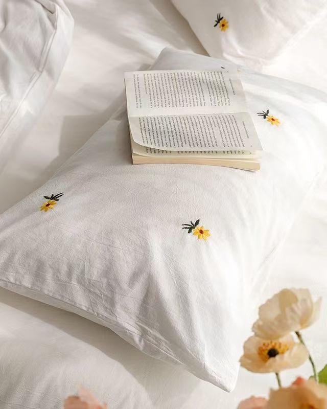Isla White Floral Embroidered Bedding Set / Sunflower