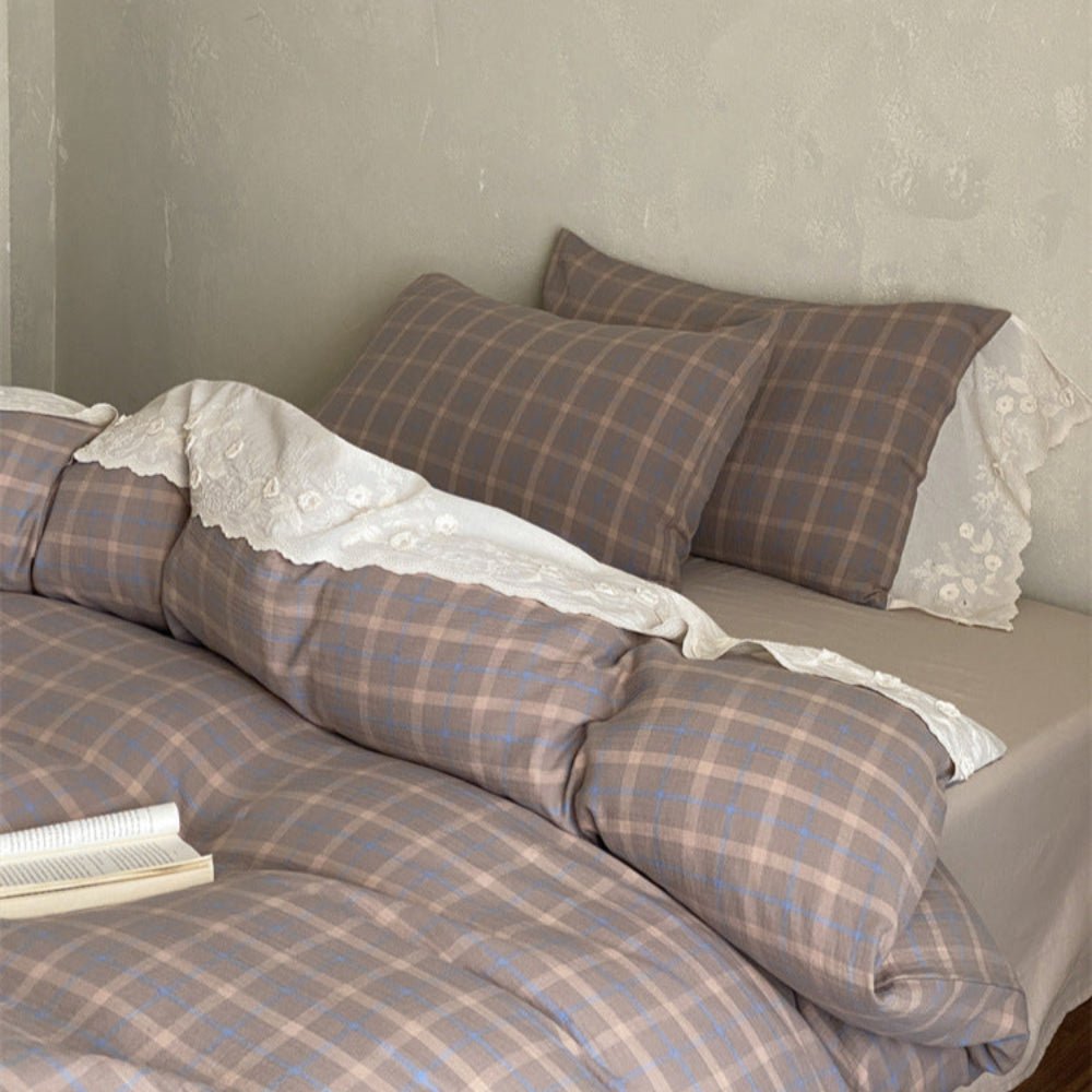 June Lace Double Gauze Gingham Bedding Set / Red