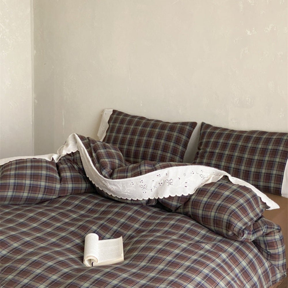 June Lace Double Gauze Gingham Bedding Set / Red