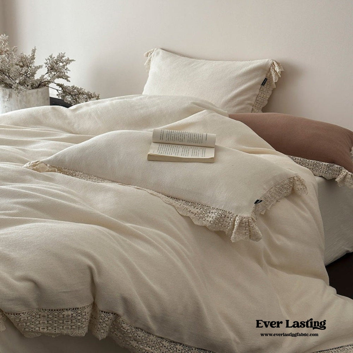 Nora Lace Double Gauze Ruffle Bedding Set / Beige