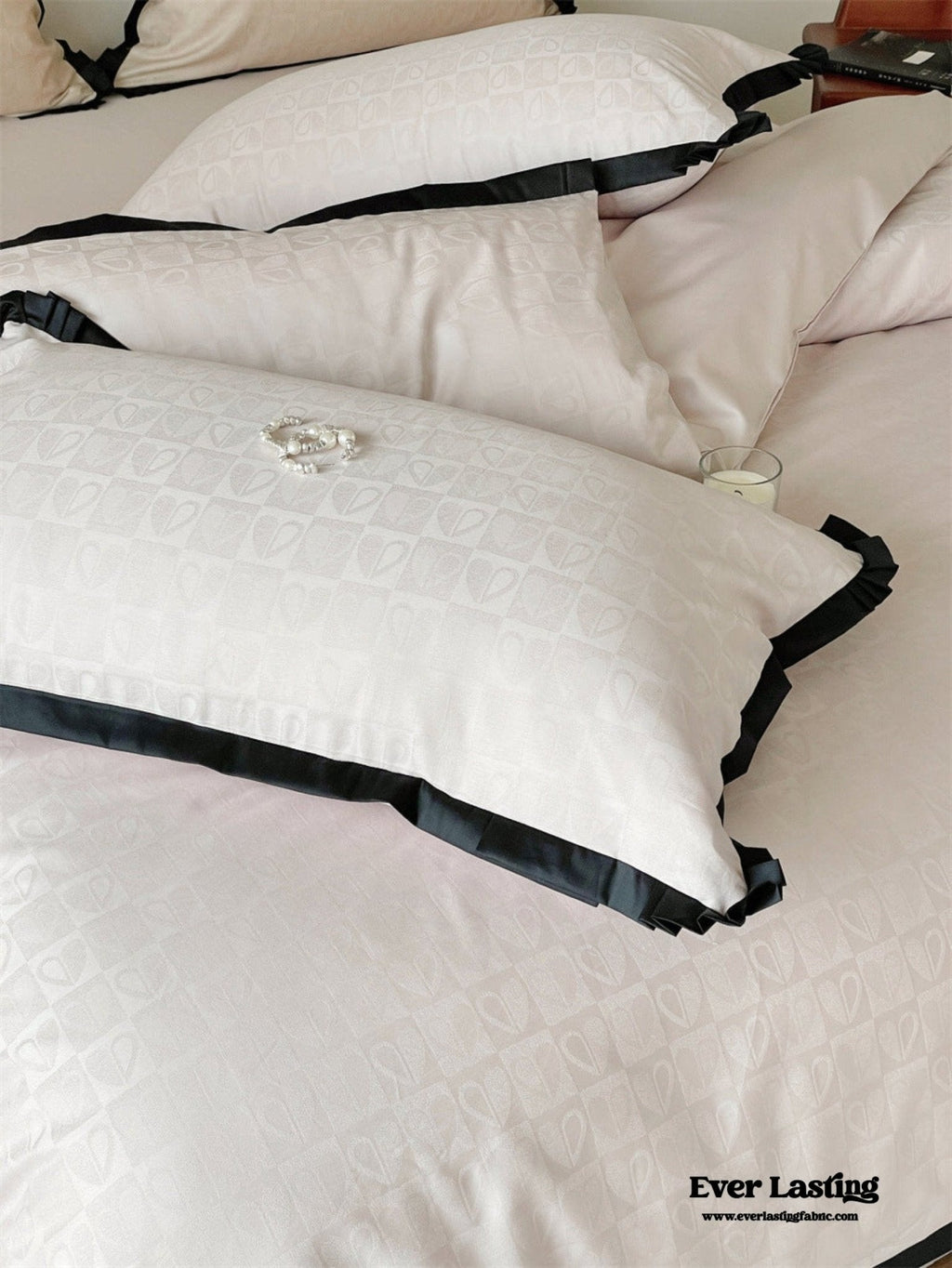 Silky Luxury Heart Textured Bedding Set / Cream