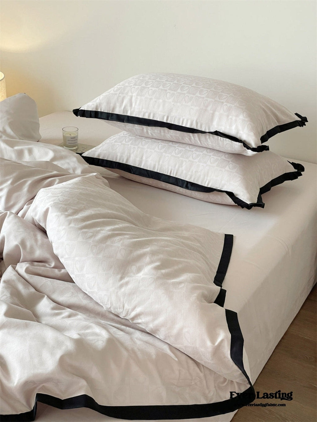 Silky Luxury Heart Textured Bedding Set / Cream