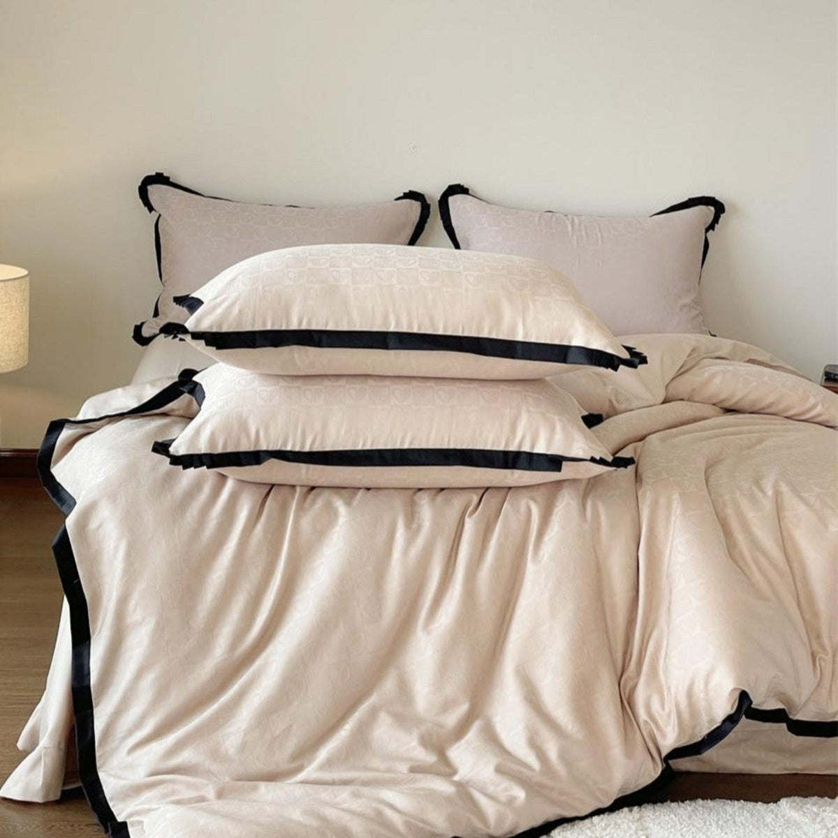 Silky Luxury Heart Textured Bedding Set / Cream