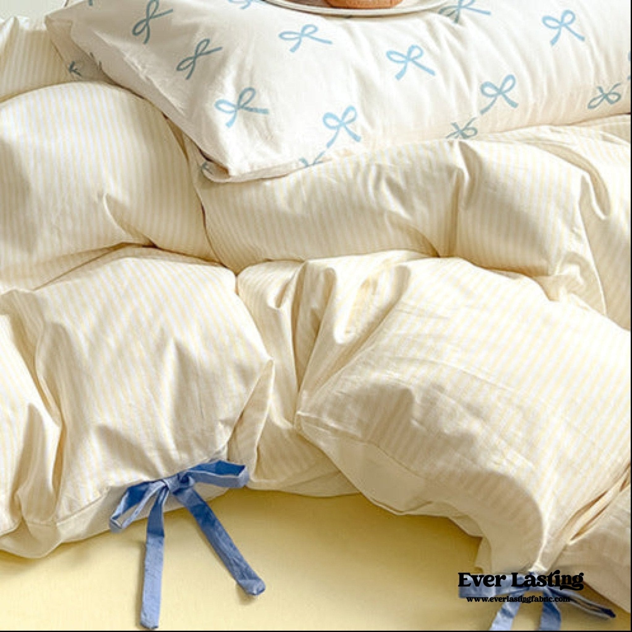 Sweet Bow Striped Bedding Set