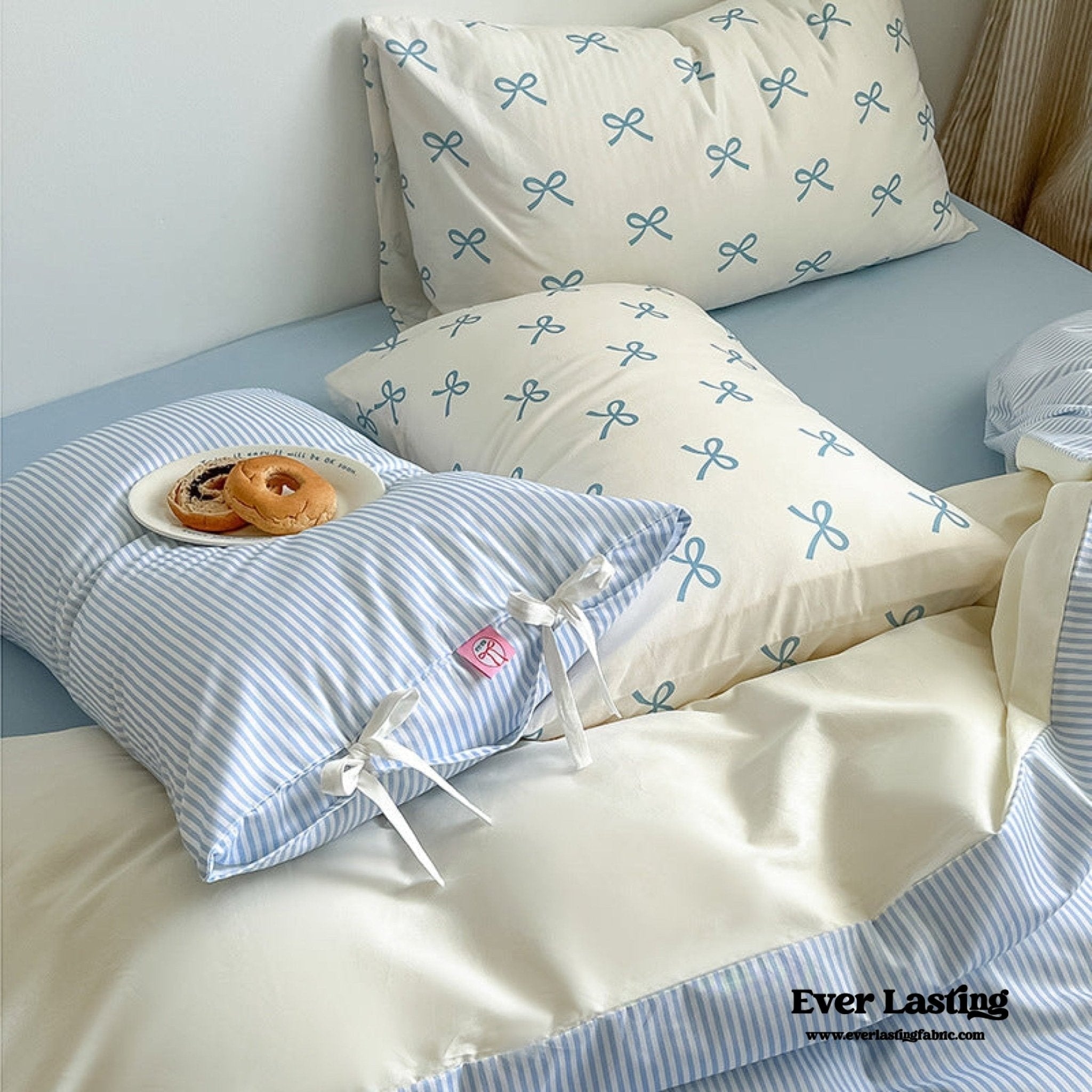 Sweet Bow Striped Bedding Set