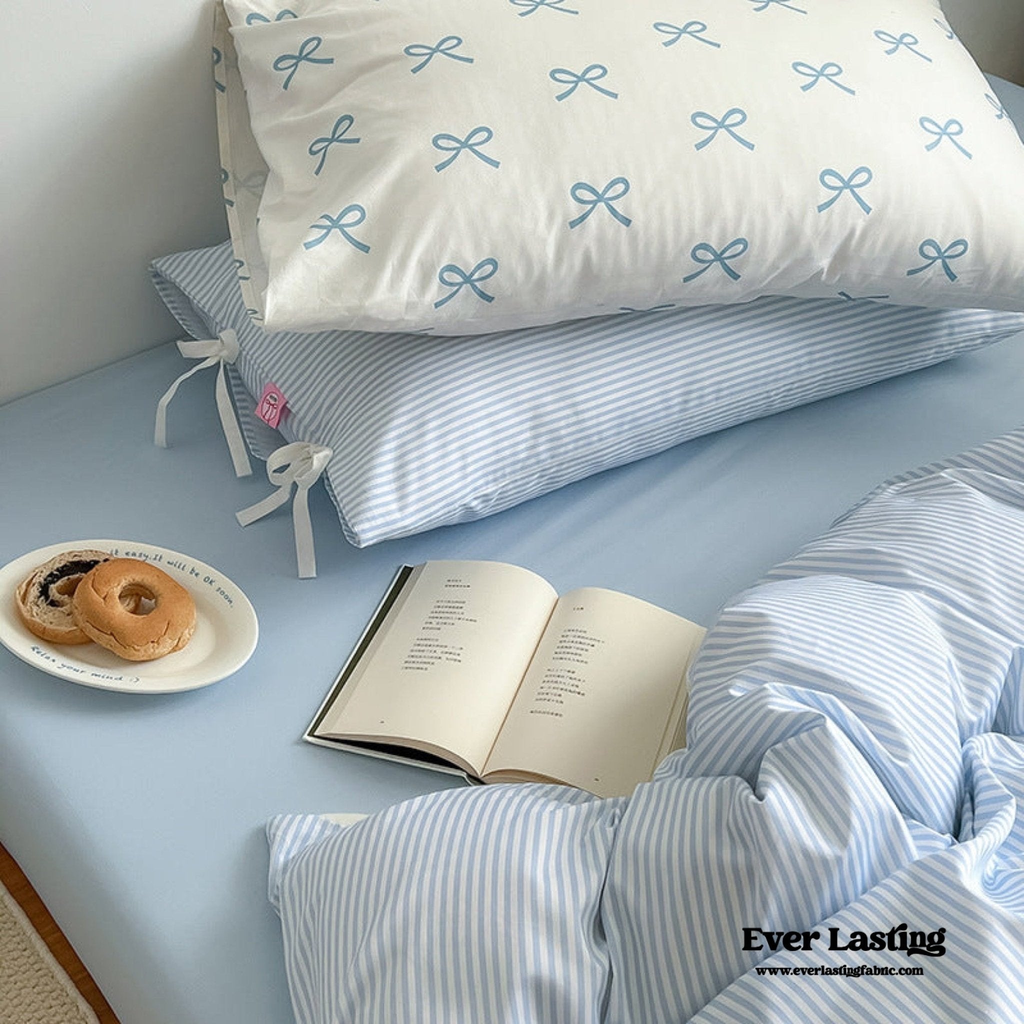 Sweet Bow Striped Bedding Set