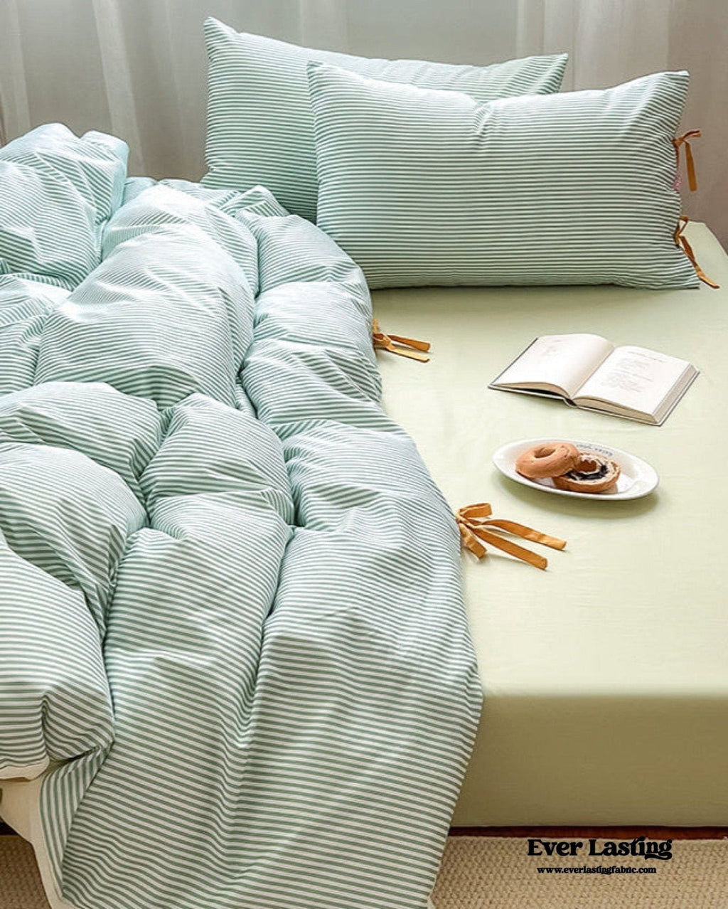Sweet Bow Striped Bedding Set